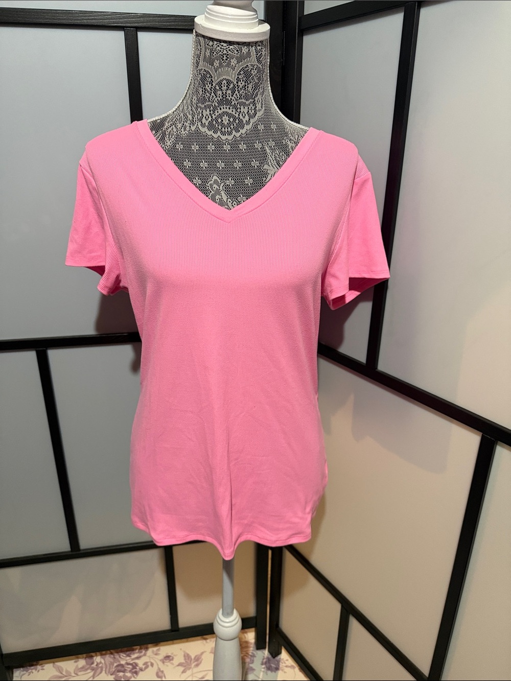 NWOT - No Boundaries Pink V-Neck Short Sleeve Tee